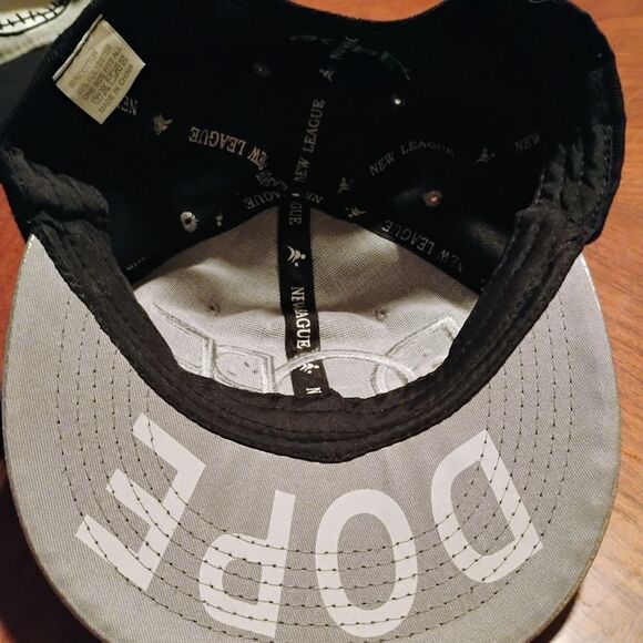 Black and Gold Snapback Hat - NWOT - Picture 2 of 5